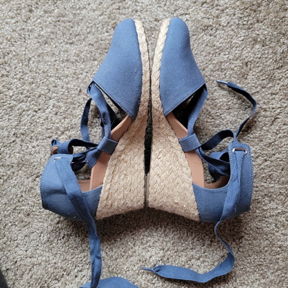 Vionic Blue Wedge Sandals - image 4